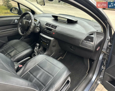 Серый Ситроен С4, объемом двигателя 1.59 л и пробегом 431 тыс. км за 2800 $, фото 28 на Automoto.ua