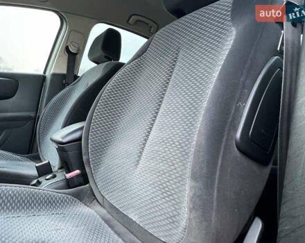 Сірий Сітроен С4, об'ємом двигуна 1.6 л та пробігом 310 тис. км за 3999 $, фото 29 на Automoto.ua