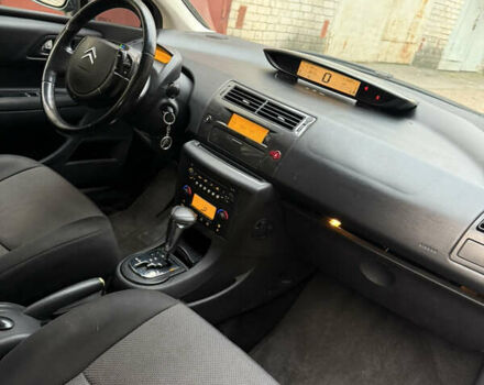 Серый Ситроен С4, объемом двигателя 1.59 л и пробегом 150 тыс. км за 3999 $, фото 1 на Automoto.ua