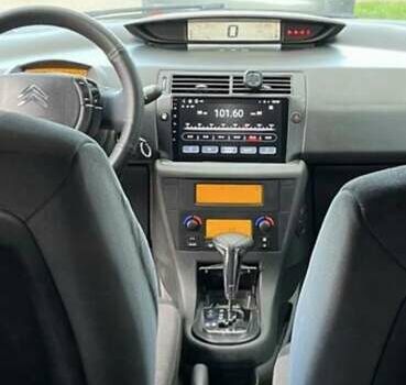 Серый Ситроен С4, объемом двигателя 1.3 л и пробегом 202 тыс. км за 4100 $, фото 5 на Automoto.ua