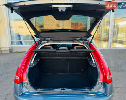 Серый Ситроен С4, объемом двигателя 1.56 л и пробегом 210 тыс. км за 4600 $, фото 31 на Automoto.ua