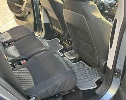 Серый Ситроен С4, объемом двигателя 1.6 л и пробегом 380 тыс. км за 4400 $, фото 9 на Automoto.ua