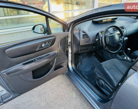 Серый Ситроен С4, объемом двигателя 1.56 л и пробегом 210 тыс. км за 4600 $, фото 11 на Automoto.ua