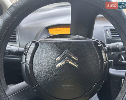 Ситроен С4 2007 в Тернополе на Automoto.ua Серый Ситроен С4, объемом двигателя 1.59 л и пробегом 176 тыс. км за 3200 $, фото 13 на Automoto.ua
