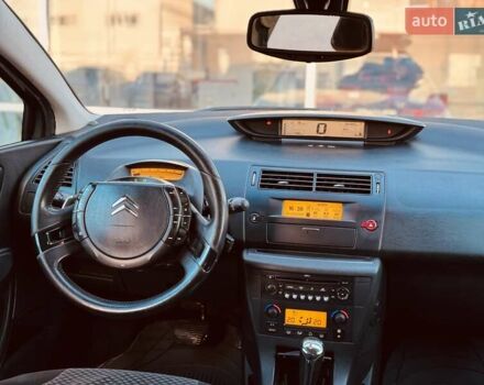 Серый Ситроен С4, объемом двигателя 1.56 л и пробегом 210 тыс. км за 4600 $, фото 22 на Automoto.ua