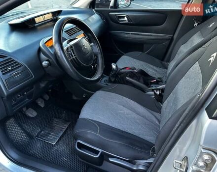 Серый Ситроен С4, объемом двигателя 1.59 л и пробегом 200 тыс. км за 3650 $, фото 8 на Automoto.ua