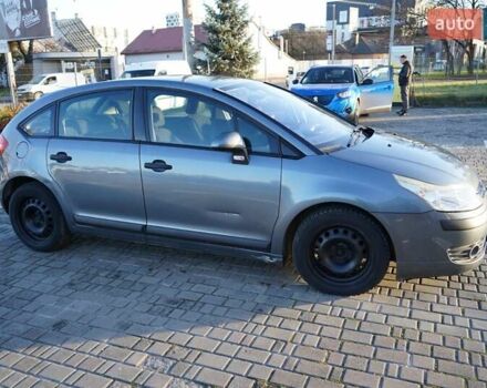 Серый Ситроен С4, объемом двигателя 1.4 л и пробегом 300 тыс. км за 4499 $, фото 2 на Automoto.ua