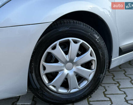 Серый Ситроен С4, объемом двигателя 1.56 л и пробегом 215 тыс. км за 4500 $, фото 6 на Automoto.ua