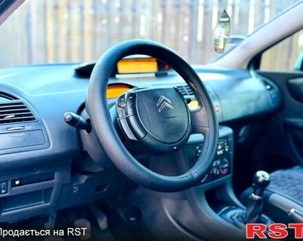 Серый Ситроен С4, объемом двигателя 1.6 л и пробегом 190 тыс. км за 3900 $, фото 3 на Automoto.ua