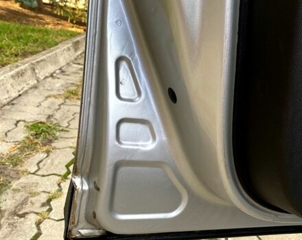 Серый Ситроен С4, объемом двигателя 1.6 л и пробегом 284 тыс. км за 3150 $, фото 3 на Automoto.ua