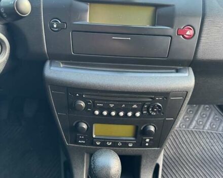 Серый Ситроен С4, объемом двигателя 1.6 л и пробегом 337 тыс. км за 3300 $, фото 7 на Automoto.ua