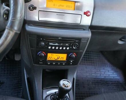 Серый Ситроен С4, объемом двигателя 1.4 л и пробегом 300 тыс. км за 4499 $, фото 16 на Automoto.ua