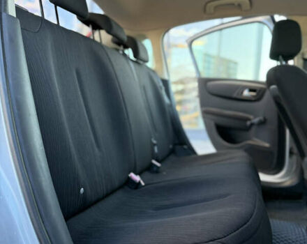 Серый Ситроен С4, объемом двигателя 1.56 л и пробегом 215 тыс. км за 4500 $, фото 38 на Automoto.ua