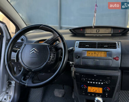 Серый Ситроен С4, объемом двигателя 1.56 л и пробегом 215 тыс. км за 4500 $, фото 24 на Automoto.ua