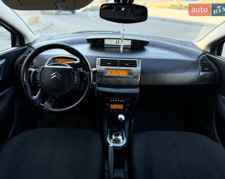 Серый Ситроен С4, объемом двигателя 1.56 л и пробегом 215 тыс. км за 4500 $, фото 20 на Automoto.ua