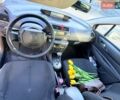 Серый Ситроен С4, объемом двигателя 1.6 л и пробегом 151 тыс. км за 5500 $, фото 8 на Automoto.ua