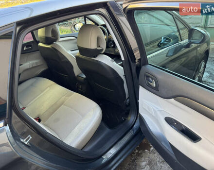 Серый Ситроен С4, объемом двигателя 1.56 л и пробегом 250 тыс. км за 6800 $, фото 10 на Automoto.ua