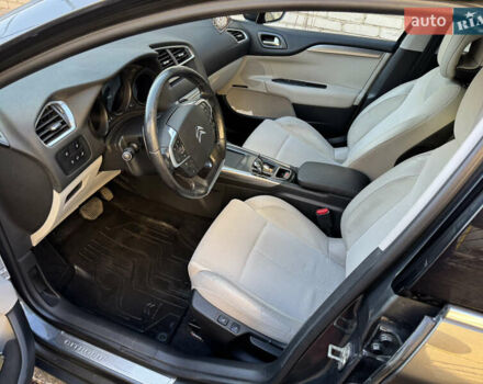 Серый Ситроен С4, объемом двигателя 1.56 л и пробегом 250 тыс. км за 6800 $, фото 7 на Automoto.ua