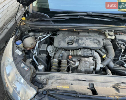 Серый Ситроен С4, объемом двигателя 1.56 л и пробегом 250 тыс. км за 6800 $, фото 14 на Automoto.ua