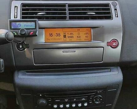 Серый Ситроен С4, объемом двигателя 1.6 л и пробегом 230 тыс. км за 5600 $, фото 16 на Automoto.ua