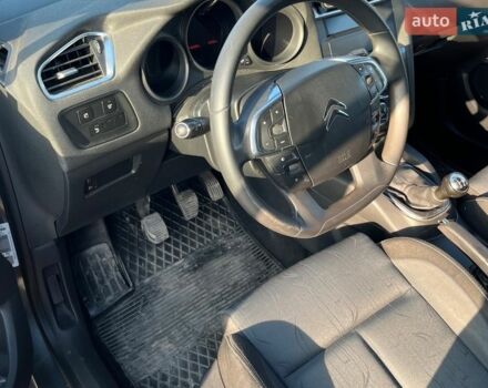 Серый Ситроен С4, объемом двигателя 1.56 л и пробегом 240 тыс. км за 5800 $, фото 4 на Automoto.ua
