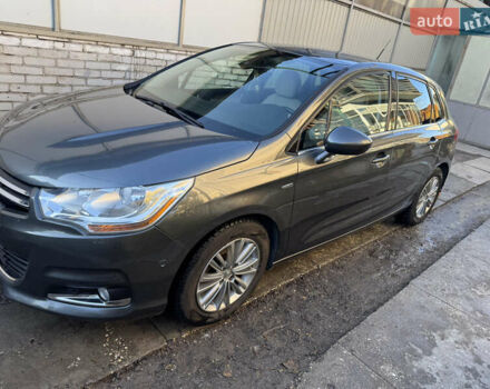 Серый Ситроен С4, объемом двигателя 1.56 л и пробегом 250 тыс. км за 6800 $, фото 1 на Automoto.ua