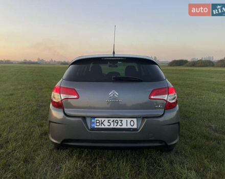 Серый Ситроен С4, объемом двигателя 1.6 л и пробегом 183 тыс. км за 5550 $, фото 6 на Automoto.ua