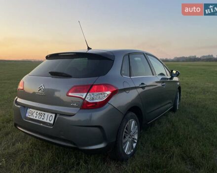 Серый Ситроен С4, объемом двигателя 1.6 л и пробегом 183 тыс. км за 5550 $, фото 5 на Automoto.ua