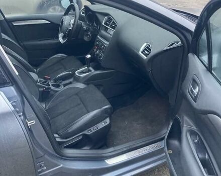 Серый Ситроен С4, объемом двигателя 1.6 л и пробегом 174 тыс. км за 6500 $, фото 3 на Automoto.ua