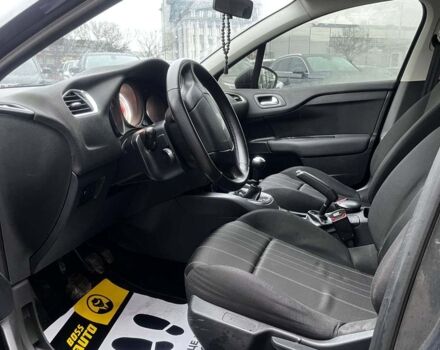 Серый Ситроен С4, объемом двигателя 1.6 л и пробегом 148 тыс. км за 7000 $, фото 7 на Automoto.ua