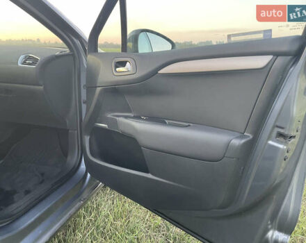 Серый Ситроен С4, объемом двигателя 1.6 л и пробегом 183 тыс. км за 5550 $, фото 17 на Automoto.ua