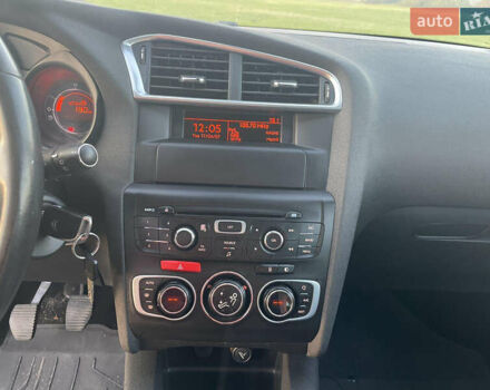 Серый Ситроен С4, объемом двигателя 1.6 л и пробегом 183 тыс. км за 5550 $, фото 14 на Automoto.ua