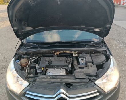 Серый Ситроен С4, объемом двигателя 1.6 л и пробегом 163 тыс. км за 5600 $, фото 3 на Automoto.ua