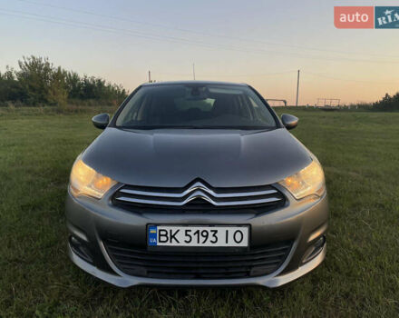 Серый Ситроен С4, объемом двигателя 1.6 л и пробегом 183 тыс. км за 5550 $, фото 1 на Automoto.ua