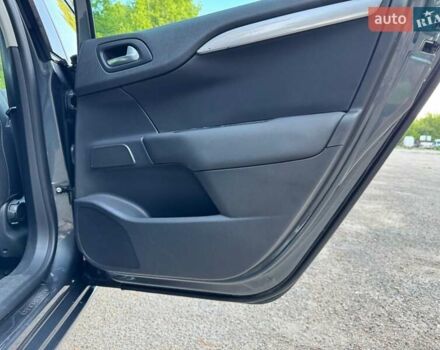 Серый Ситроен С4, объемом двигателя 1.56 л и пробегом 280 тыс. км за 7300 $, фото 36 на Automoto.ua