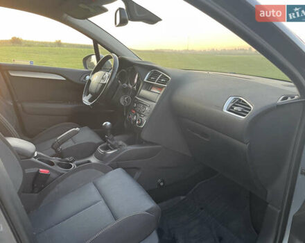 Серый Ситроен С4, объемом двигателя 1.6 л и пробегом 183 тыс. км за 5550 $, фото 19 на Automoto.ua