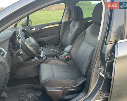 Серый Ситроен С4, объемом двигателя 1.6 л и пробегом 183 тыс. км за 5550 $, фото 11 на Automoto.ua