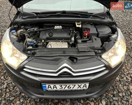 Серый Ситроен С4, объемом двигателя 1.6 л и пробегом 274 тыс. км за 6500 $, фото 6 на Automoto.ua