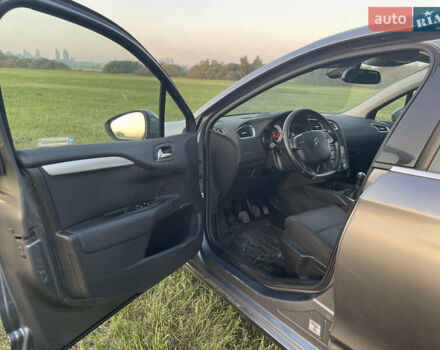 Серый Ситроен С4, объемом двигателя 1.6 л и пробегом 183 тыс. км за 5550 $, фото 8 на Automoto.ua