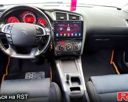 Серый Ситроен С4, объемом двигателя 1.6 л и пробегом 205 тыс. км за 8800 $, фото 7 на Automoto.ua