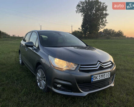 Серый Ситроен С4, объемом двигателя 1.6 л и пробегом 183 тыс. км за 5550 $, фото 2 на Automoto.ua