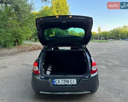 Серый Ситроен С4, объемом двигателя 1.56 л и пробегом 280 тыс. км за 7300 $, фото 9 на Automoto.ua