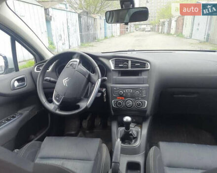 Серый Ситроен С4, объемом двигателя 1.56 л и пробегом 240 тыс. км за 5700 $, фото 7 на Automoto.ua