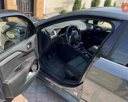 Серый Ситроен С4, объемом двигателя 1.6 л и пробегом 182 тыс. км за 5500 $, фото 12 на Automoto.ua