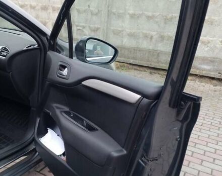 Серый Ситроен С4, объемом двигателя 1.6 л и пробегом 233 тыс. км за 8300 $, фото 17 на Automoto.ua