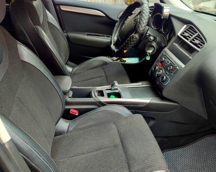 Серый Ситроен С4, объемом двигателя 1.6 л и пробегом 145 тыс. км за 6000 $, фото 1 на Automoto.ua