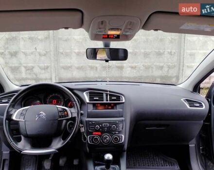 Серый Ситроен С4, объемом двигателя 1.6 л и пробегом 233 тыс. км за 8300 $, фото 21 на Automoto.ua
