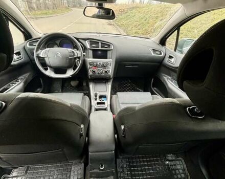 Серый Ситроен С4, объемом двигателя 1.56 л и пробегом 221 тыс. км за 8000 $, фото 7 на Automoto.ua