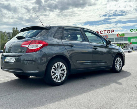 Серый Ситроен С4, объемом двигателя 1.4 л и пробегом 130 тыс. км за 7999 $, фото 2 на Automoto.ua