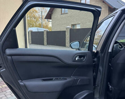 Серый Ситроен С4, объемом двигателя 1.56 л и пробегом 296 тыс. км за 7600 $, фото 16 на Automoto.ua